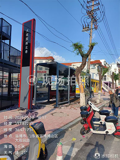 山东智能公交车候车亭安装实景