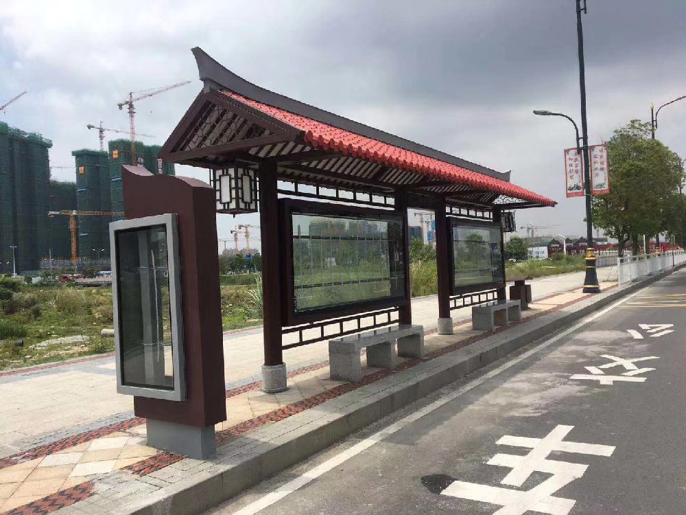 候车亭不再普通，融入文化元素打造城市新名片
